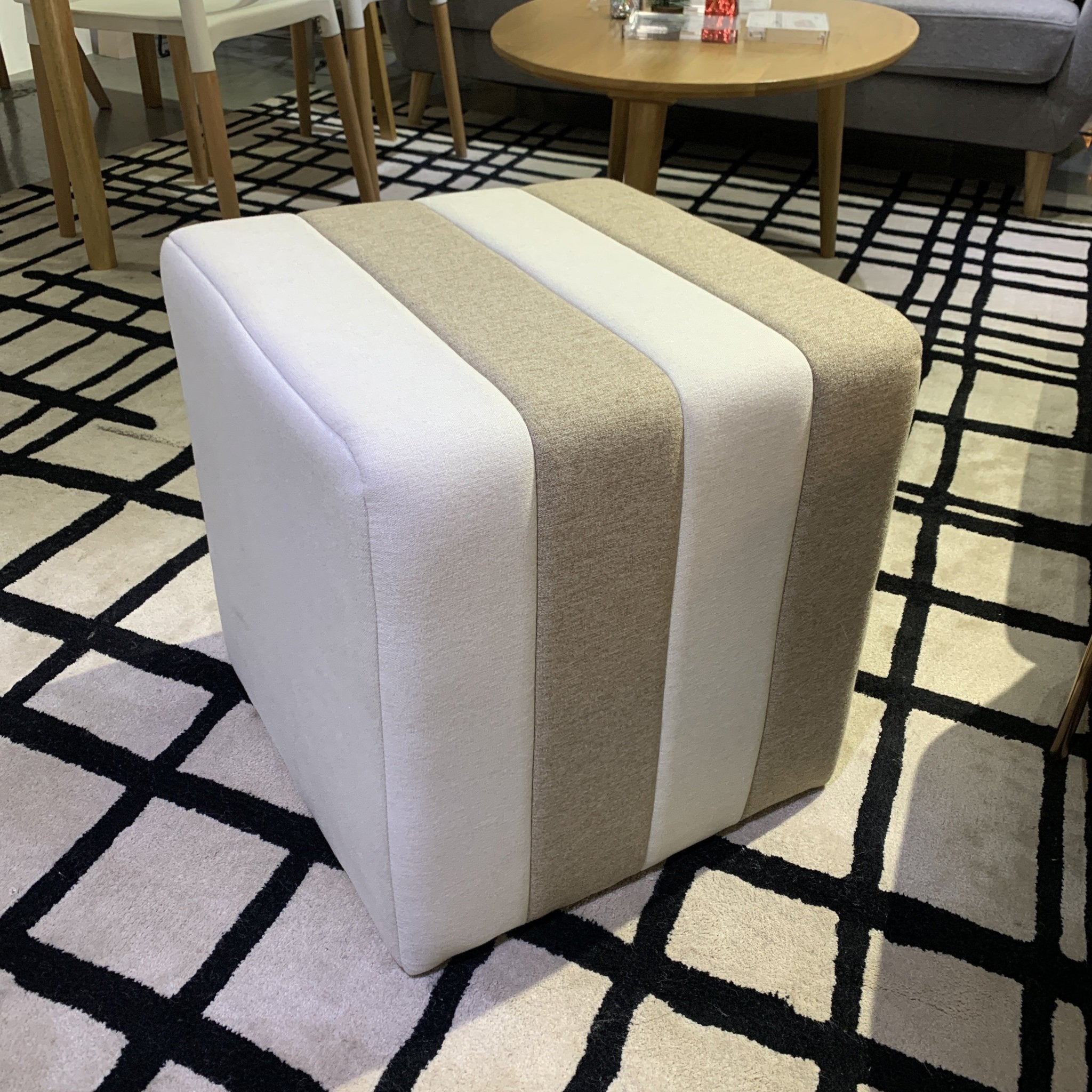 Ryde Stool - Unica Interior